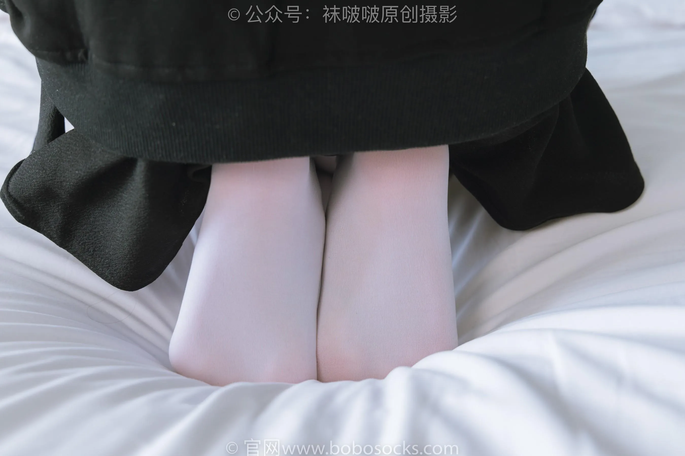 [BoBoSocks袜啵啵]NO.214 小沫-黑色运动鞋、厚白丝[23] [53P]插图9